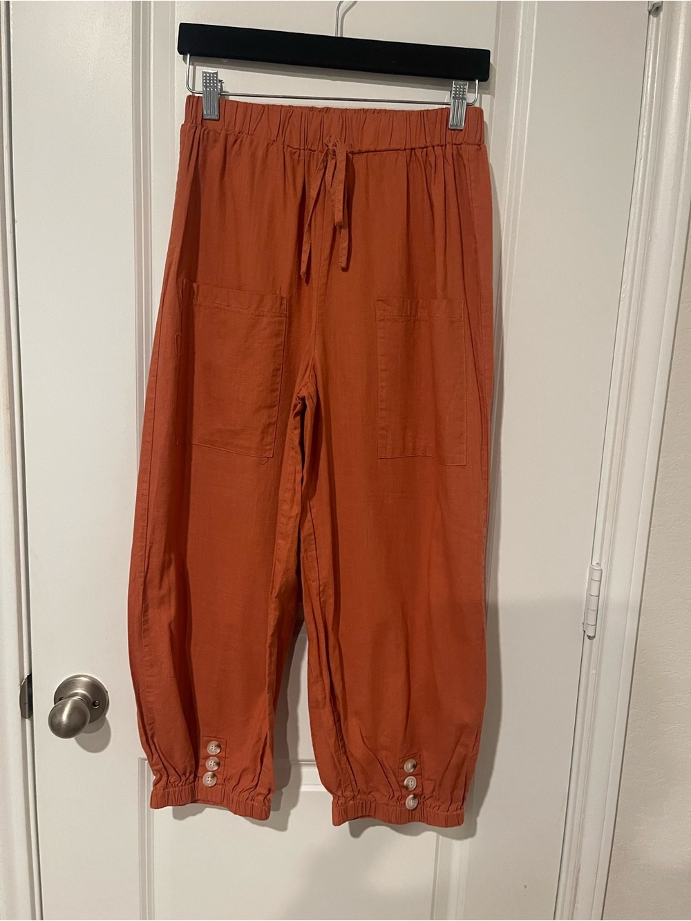 Button-Cuff Rust Orange Drawstring Joggers for Women